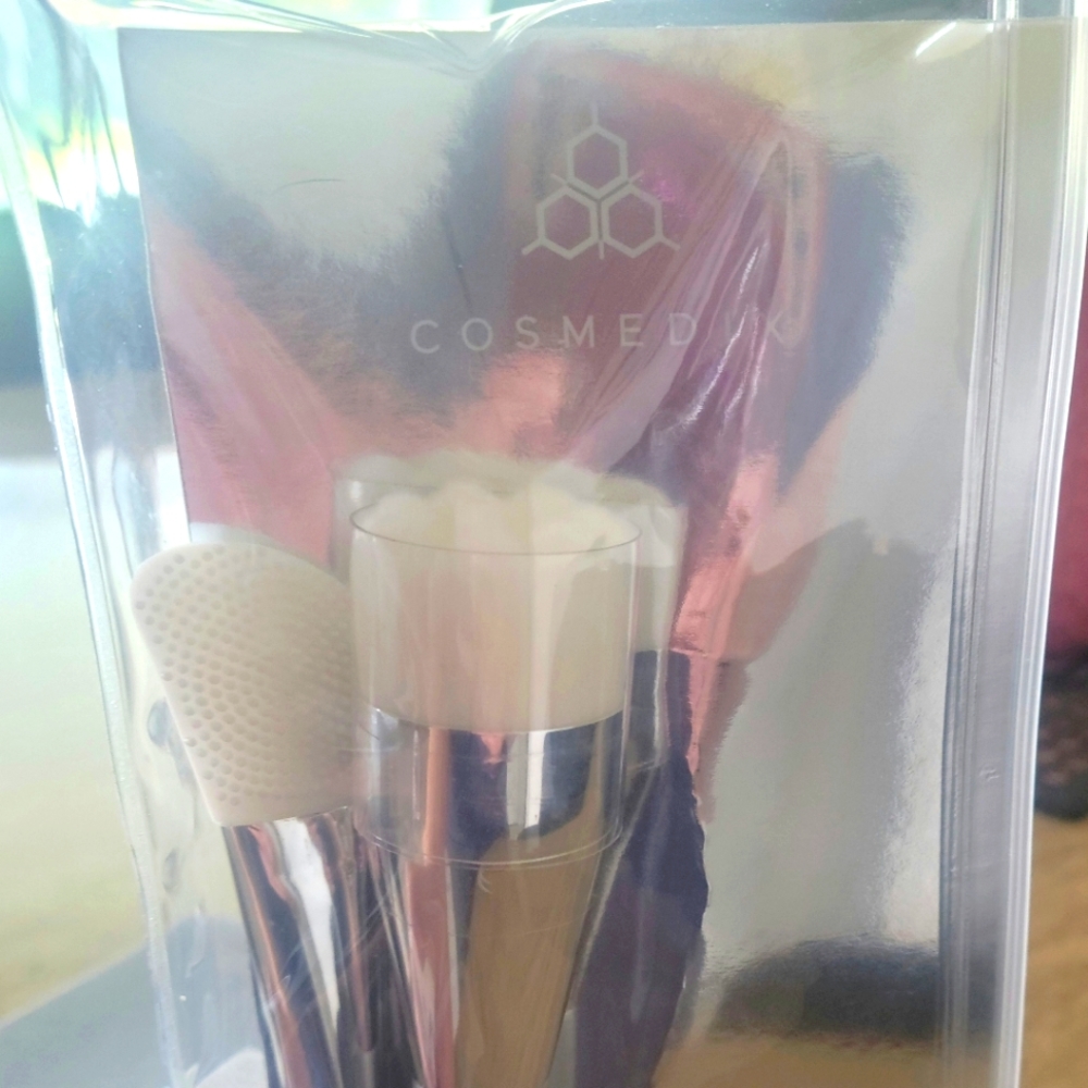 Cosmedix system skincare brush set